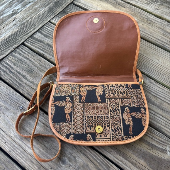 VTG Classical Tapestry Shoulder Bag - Picture 3 of 6